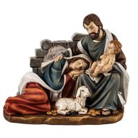 Misterio con la Virgen dormida, y San José mece al niño con una oveja a sus pies.