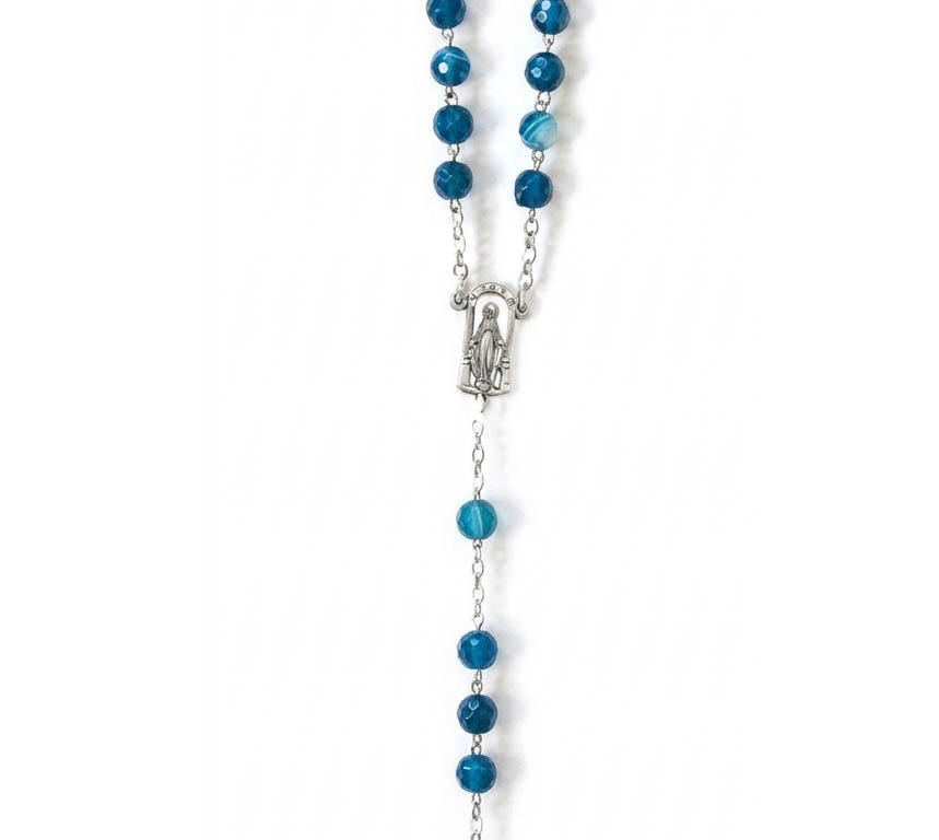 Rosario con cuentas de ágata brasileña azul, hecho en Italia.